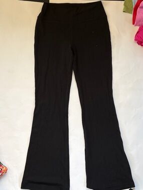 Lululemon Flared Pants Black with free Lululemon bag